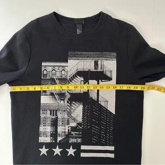 H&M Black Crewneck Sweater with Graphic Print - Picture 5 of 13